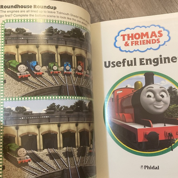 GOLDEN Books Thomas & Friends Fun Kit (New & Sealed) - Picture 2 of 3